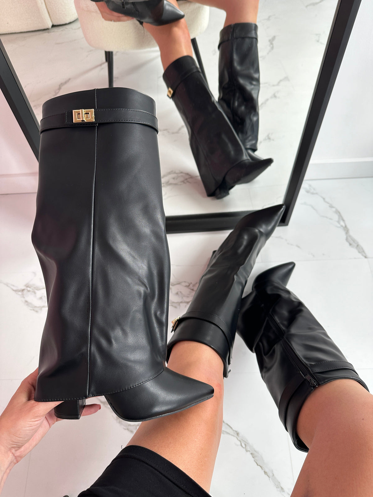 Botas Lock Negro — Teresa Ramírez Moda