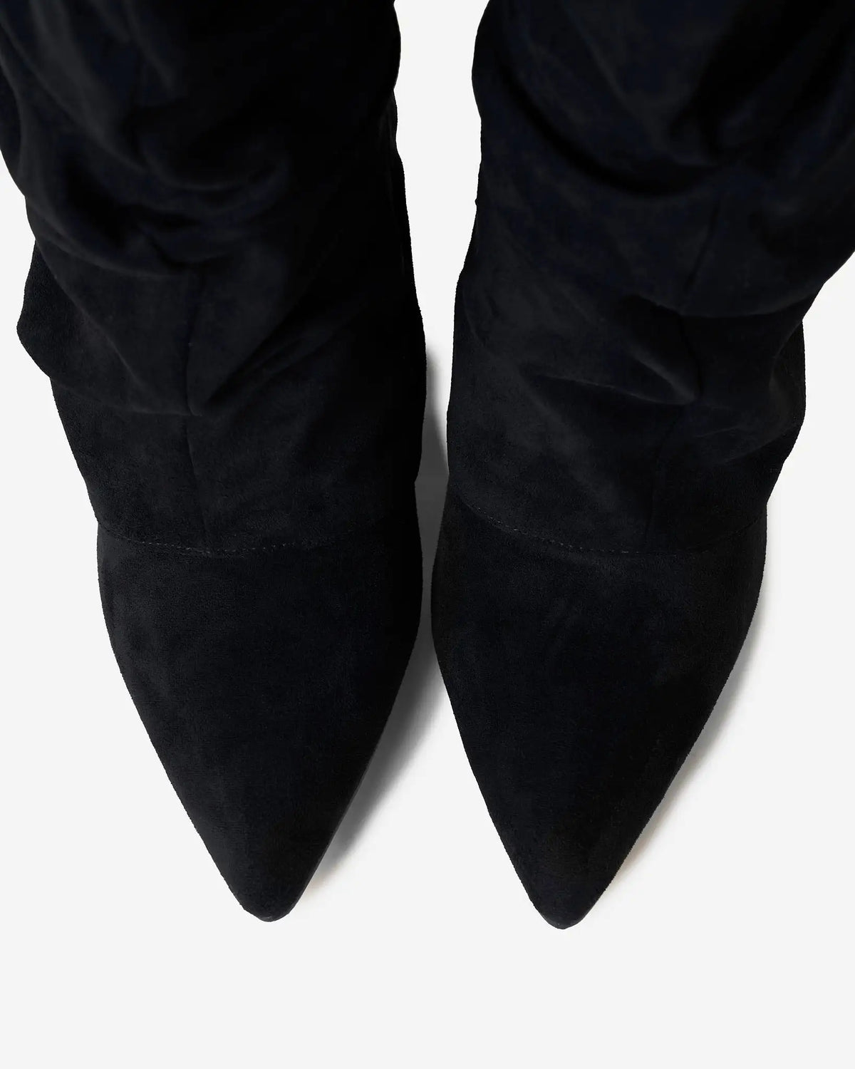 Valeria – Botas altas de ante con hebilla dorada · Negro