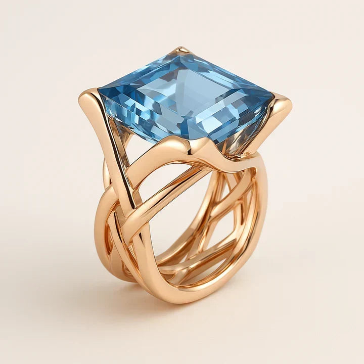 Anillo con Circonia Dorado Vintage Azul — Teresa Ramírez Moda